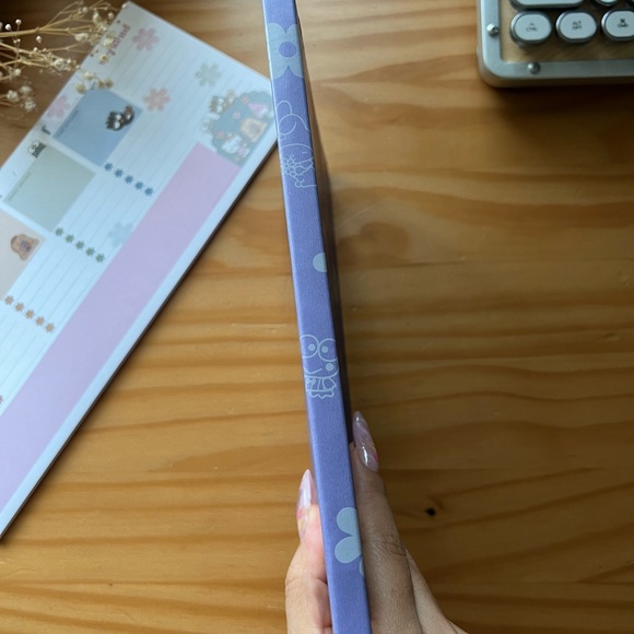 Sanrio x Erin Condren Stationery Bundle -Lined Notebook & Weekly Notepad Planner - Picture 5 of 12
